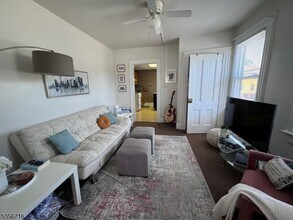 14 Cottage Pl in Montclair, NJ - Building Photo - Building Photo