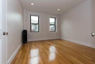 90 Brainerd Rd, Unit 12 in Boston, MA - Foto de edificio - Building Photo