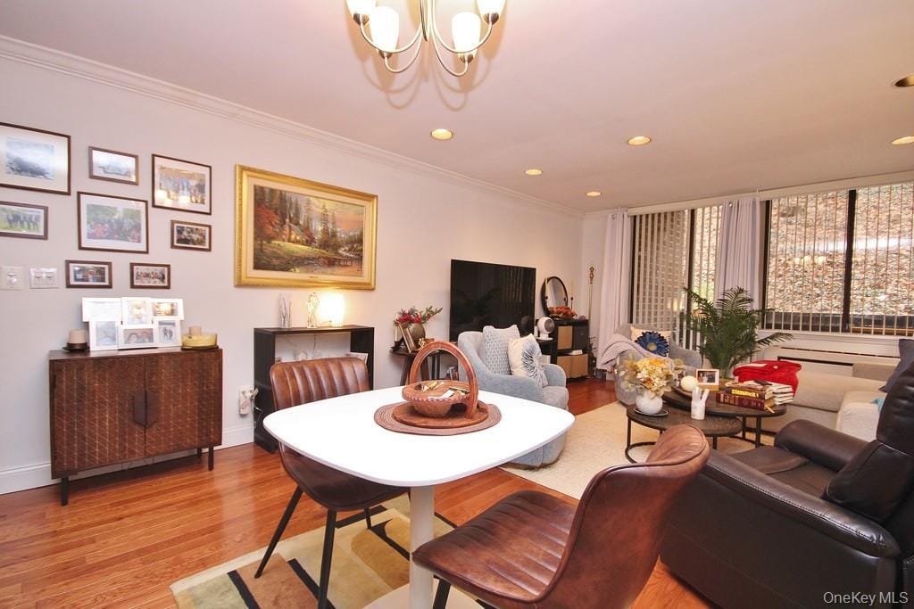 1374 Midland Ave in Yonkers, NY - Building Photo