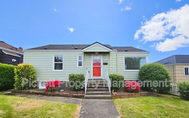 property at 2133 E Highlands St
