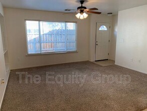 114 W Cameron St in Hanford, CA - Building Photo - Building Photo