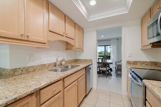 11355 Pond View Dr in Wellington, FL - Building Photo - Building Photo