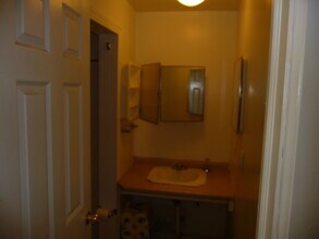 3453 Ward St, Unit 3453 Ward 1st floor in Pittsburgh, PA - Foto de edificio - Building Photo