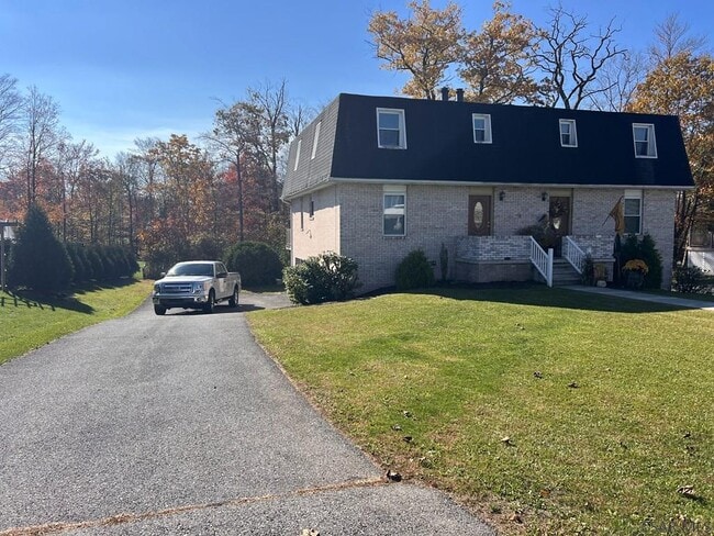 120-122 Berkey Dr in Johnstown, PA - Building Photo - Building Photo