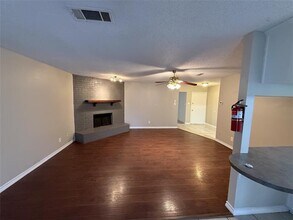 528 Park Center Blvd in Saginaw, TX - Building Photo - Building Photo