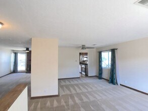3621 Candlelight Dr NE in Albuquerque, NM - Building Photo - Building Photo