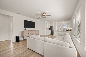 1216 W Yarrow Ave in Justin, TX - Building Photo - Building Photo