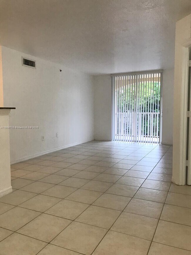 13800 NE 3rd Ct in North Miami, FL - Building Photo - Building Photo