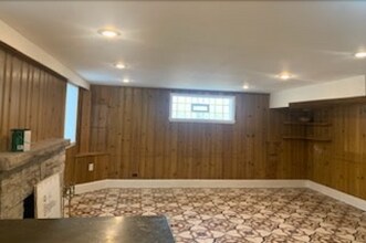 8227 S Chappel Ave in Chicago, IL - Building Photo - Building Photo