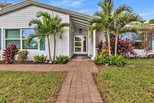 2931 SW 108th Way, Unit 1511 in Davie, FL - Building Photo
