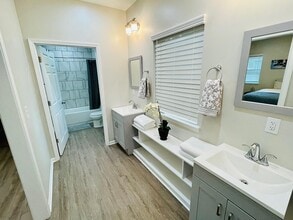 9211 McGee St in Kansas City, MO - Building Photo - Building Photo