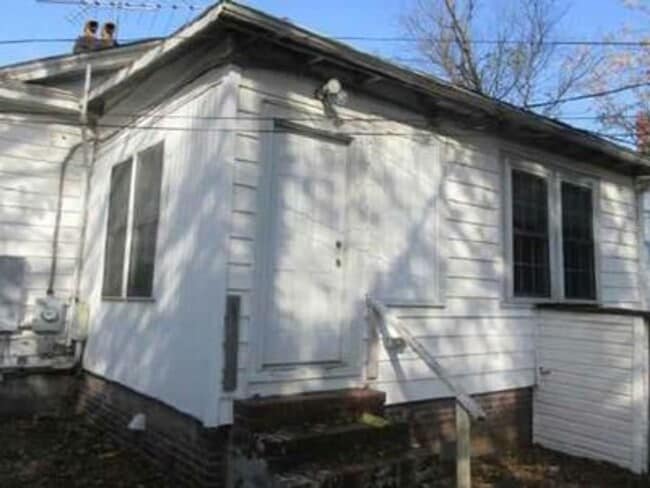 property at 1905 5th Ave