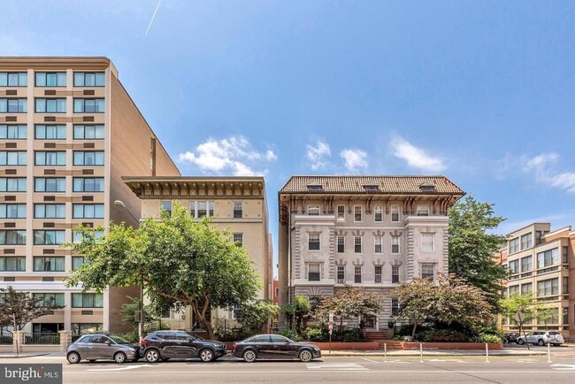 1322 15th St NW