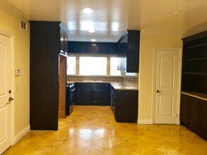 412 Ave F in Redondo Beach, CA - Building Photo - Building Photo