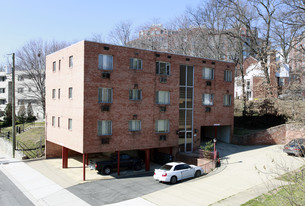 1300 N Rhodes St Apartments