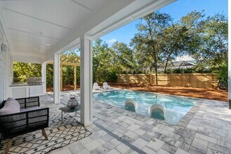 465 Seacrest Dr in Seacrest, FL - Building Photo - Building Photo