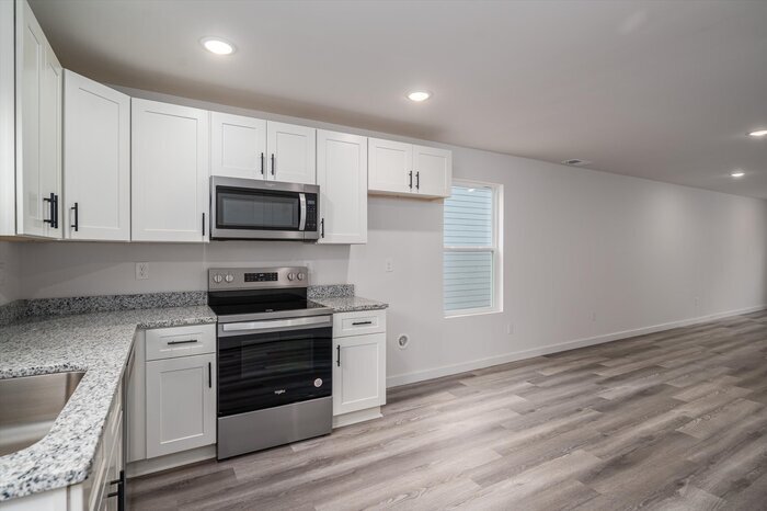 122 4th St SE in Hickory, NC - Building Photo