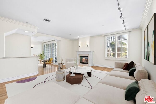 433 N Doheny Dr in Beverly Hills, CA - Building Photo - Building Photo