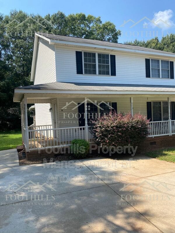 property at 101 Heatherbrook Ct