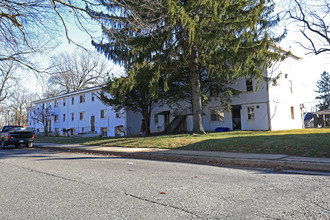 Oakford Apartments in Baltimore, MD - Building Photo - Building Photo