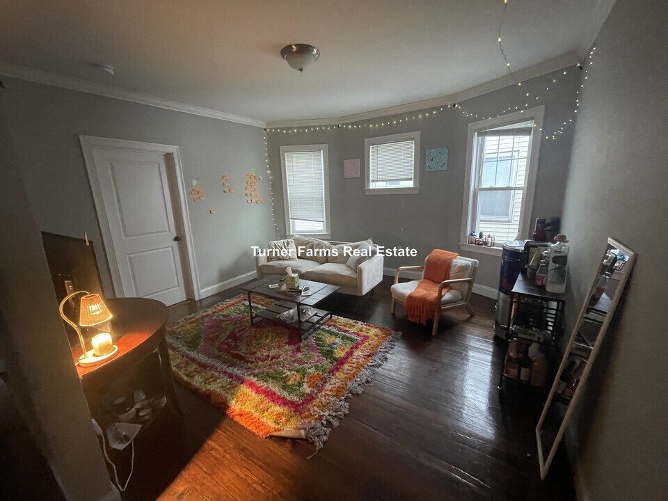 47 Beech Glen St in Boston, MA - Building Photo