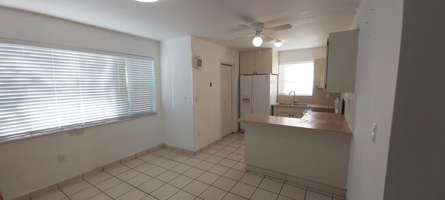 235 Bird Rd, Unit 235 in Coral Gables, FL - Foto de edificio - Building Photo