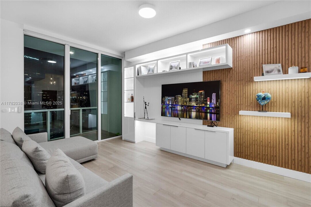 31 SE 5th St in Lee's Summit, MO - Building Photo