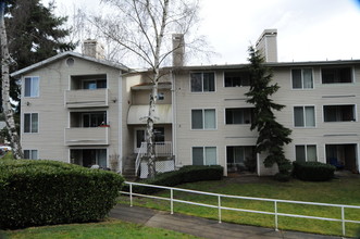 Pepper Tree in Shoreline, WA - Building Photo - Building Photo