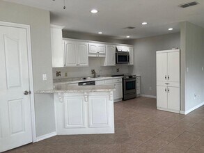 6 Spoonbill Cove Rd in Laguna Vista, TX - Building Photo - Building Photo
