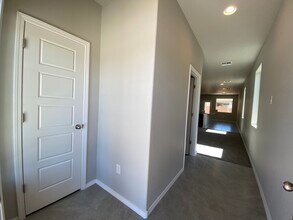 4806 Mount Salas St NE in Rio Rancho, NM - Building Photo - Building Photo