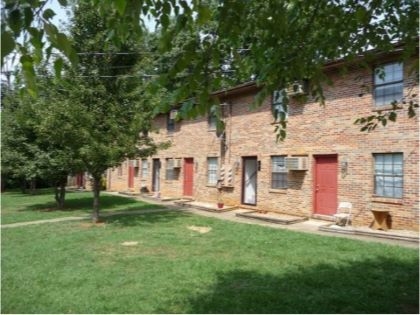 Eastview Arms in Greeneville, TN - Building Photo