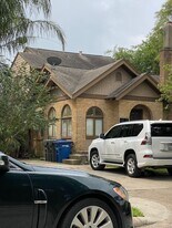 341 Palmero, Unit Palmero Unit B in Corpus Christi, TX - Building Photo