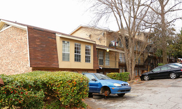 TaraV Apartments in Birmingham, AL - Building Photo - Building Photo