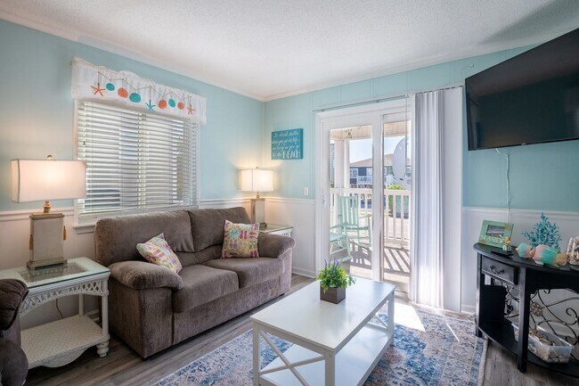 264 W First St in Ocean Isle Beach, NC - Building Photo - Building Photo