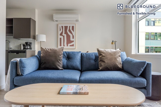 1955 129th Ave NE in Bellevue, WA - Building Photo - Building Photo