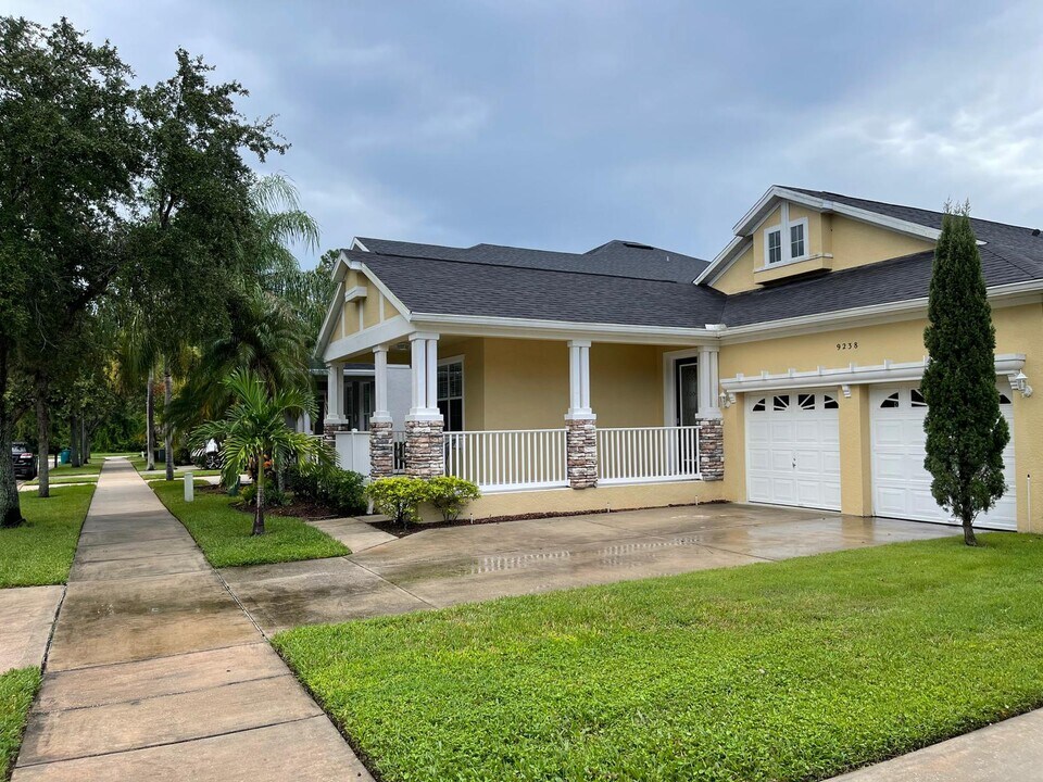 9238 Kensington Row Ct in Orlando, FL - Building Photo