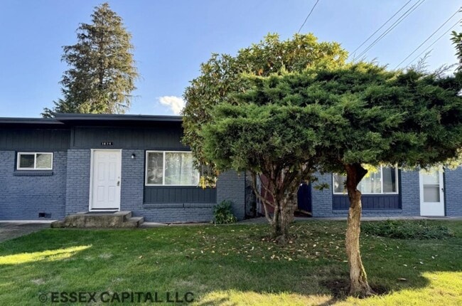 property at 1628 G St