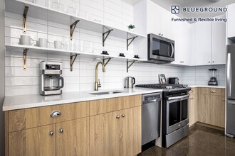 676 N LaSalle Dr-Unit -FL2-ID320 in Chicago, IL - Building Photo - Building Photo