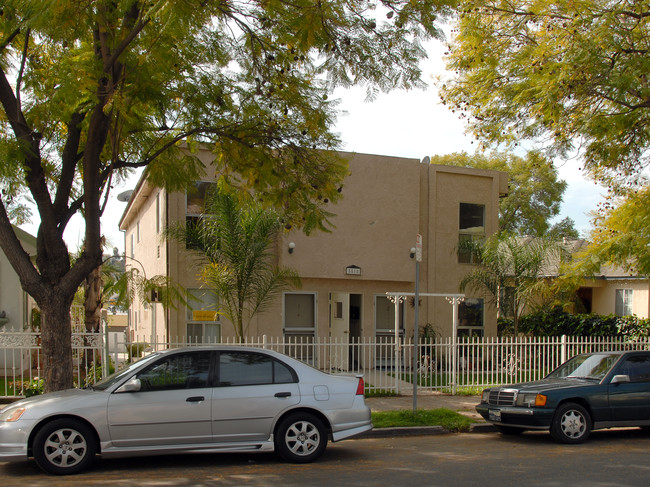 5818 Fayette St in Los Angeles, CA - Building Photo - Building Photo