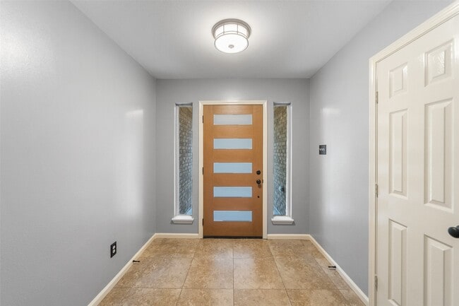 16330 Autumn Wind Dr in Houston, TX - Building Photo - Building Photo