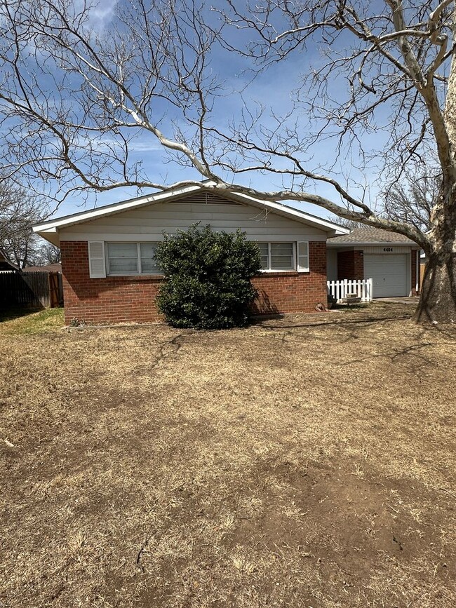 4404 Mesa Cir in Amarillo, TX - Building Photo - Building Photo