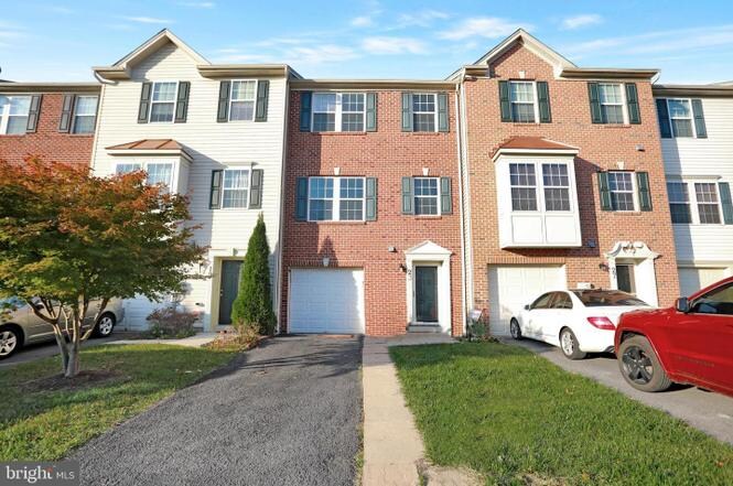 23 Tidewater Terrace in Falling Waters, WV - Building Photo