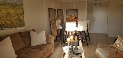 900 NE 18th Ave in Fort Lauderdale, FL - Building Photo - Building Photo