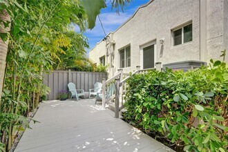 62 NE 26th St in Wilton Manors, FL - Building Photo - Building Photo