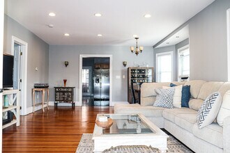 36 Lancaster St, Unit 2 in Quincy, MA - Building Photo - Building Photo