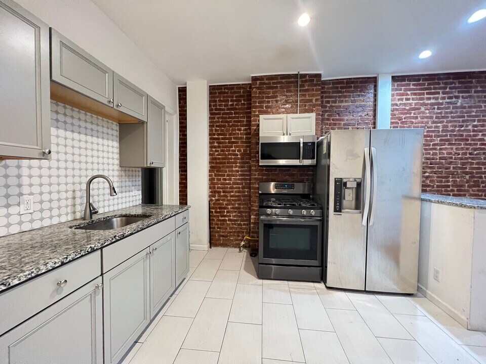 934 W Side Ave in Jersey City, NJ - Building Photo