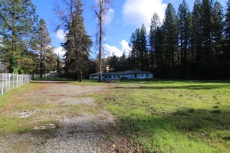 2100 Ferndale Ct in Placerville, CA - Foto de edificio - Other