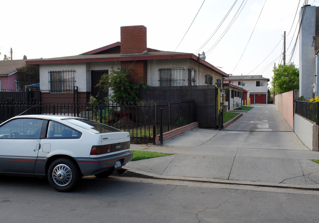 4308-4310 W 106th St in Inglewood, CA - Building Photo