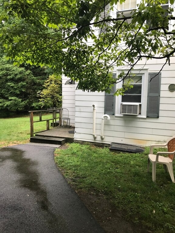 138Rear Weston Rd-Unit -138R in Wellesley, MA - Building Photo - Building Photo
