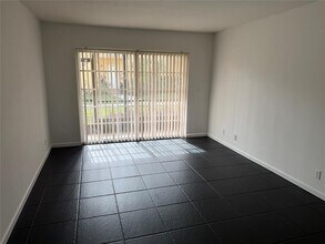 2964 NW 55th Ave in Lauderhill, FL - Building Photo - Building Photo